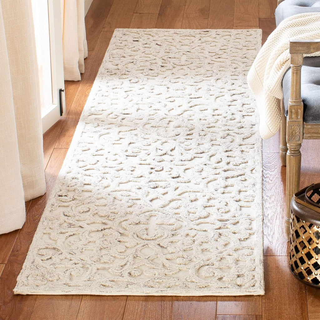 SAFAVIEH Camel Ivory Wool Runner Rug