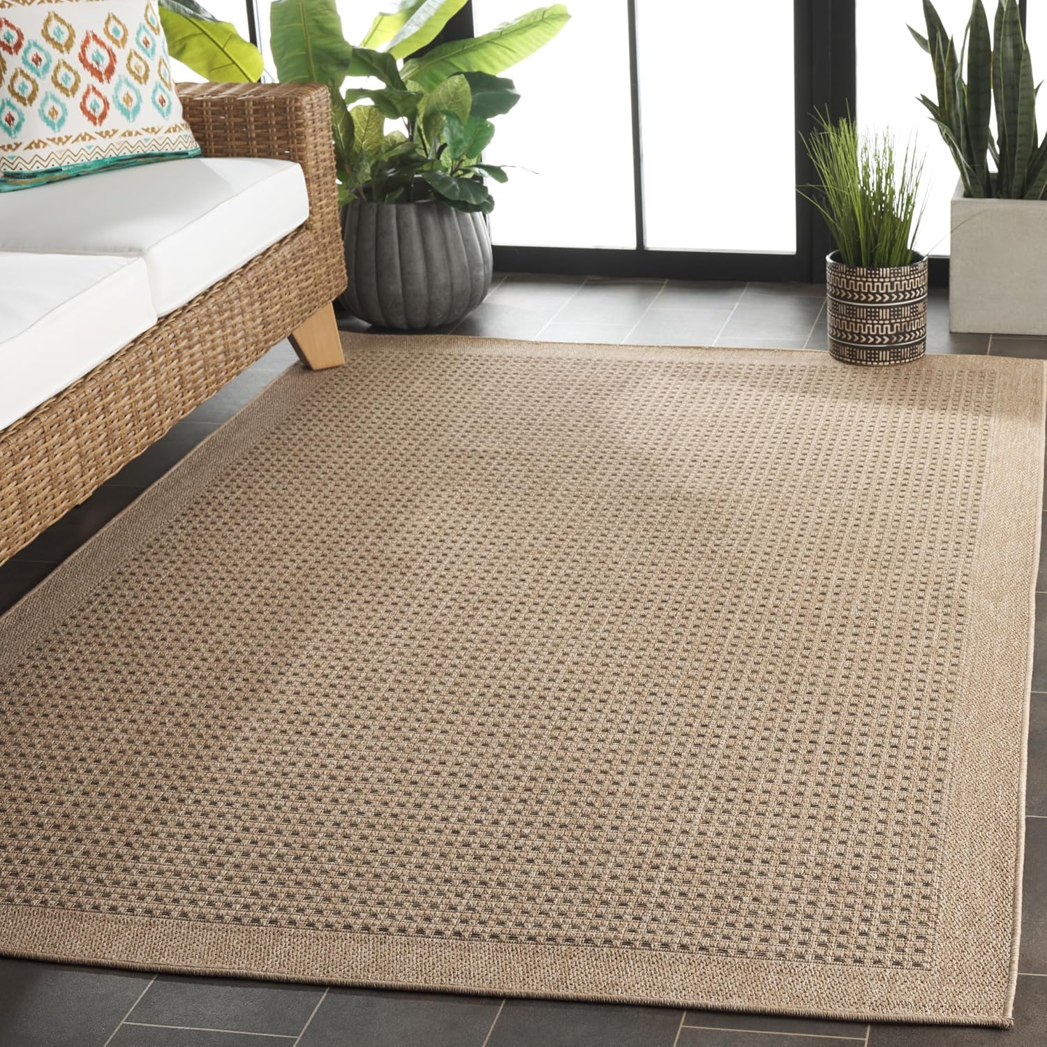 SAFAVIEH Natural Beige Sisal Outdoor Rug