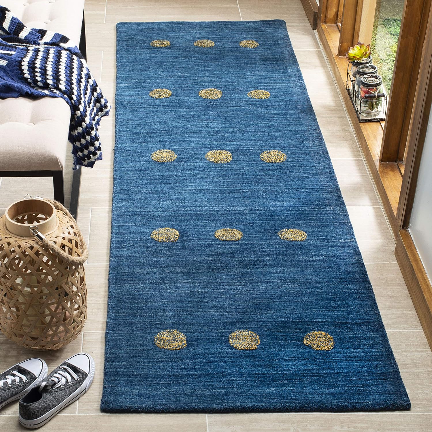 SAFAVIEH Blue Dotted Wool Runner Rug