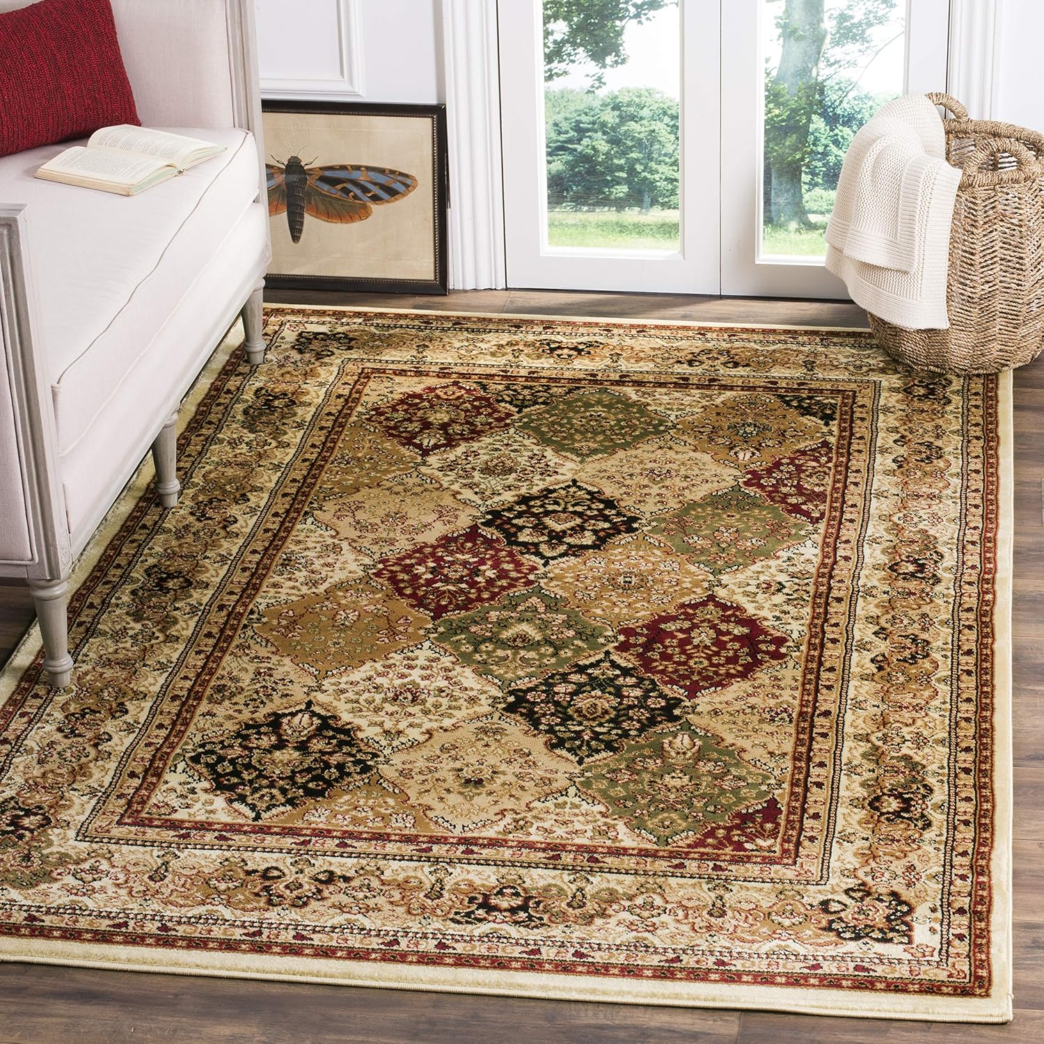 Traditional Oriental Accent Rug